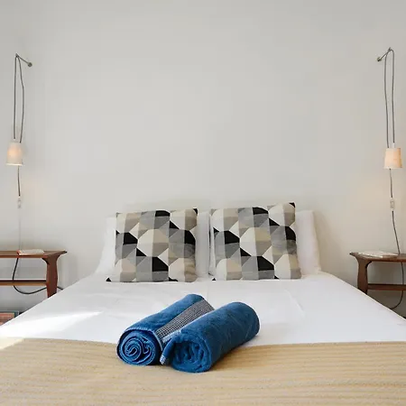 Vic Arts Apartment